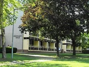 アパートホテル Kosztolanyi Apartmanhaz 3*