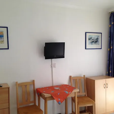 Kosztolanyi Apartmanhaz アパートホテル 3*