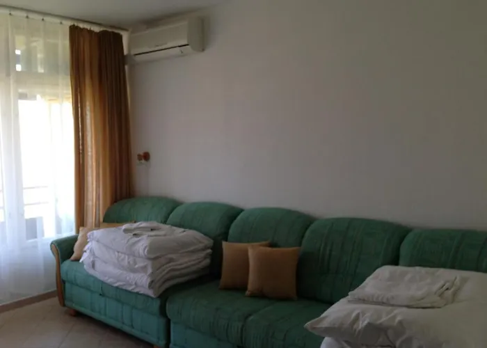 Kosztolanyi Apartmanhaz Aparthotel