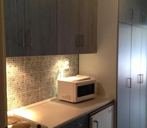 Kosztolanyi Apartmanhaz 3* بالاتونفوريد
